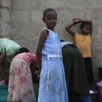 Zgodbe iz Tanzanije: obisk lokalne sirotišnice v Arushi